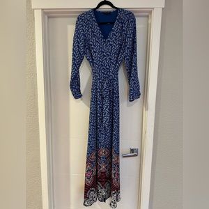 Express long-sleeve or half-sleeve dress, button front